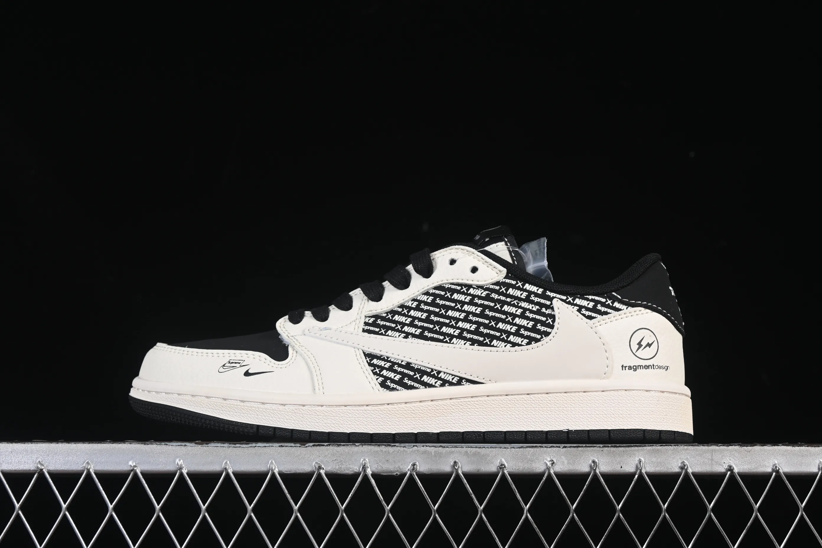 All categories Air Jordan Jordan series basketball shoes Air Jordan 1 Low High-end customized low-top sneakers Travis Scott x Fragment Design x Air Jordan 1 Low OG SP AJ1 Joe 1 Lightning joint beige black low-top cultural casual sneakers XD0798-311